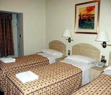 Fairway Hotel 2*